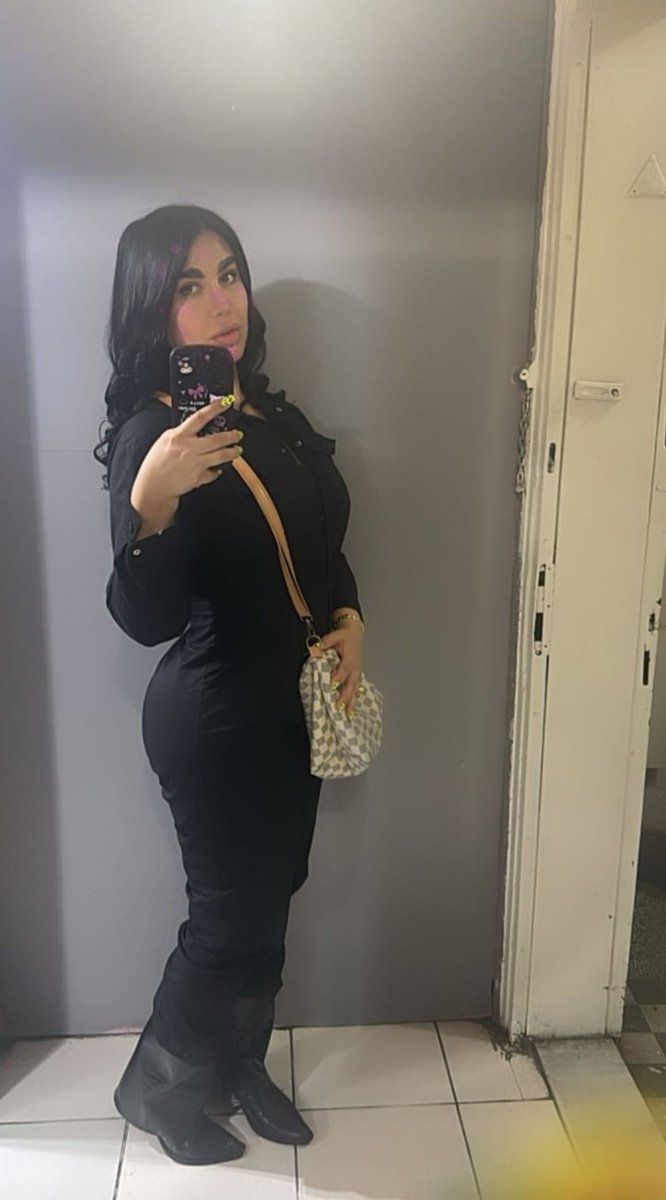 setareh_sorbii's tweet photo. امیدوارم التیام پیدا کنید 
از سختی‌هایی که در موردش صحبت نمیکنید❤️ https://t.co/pxRdzV3iQo