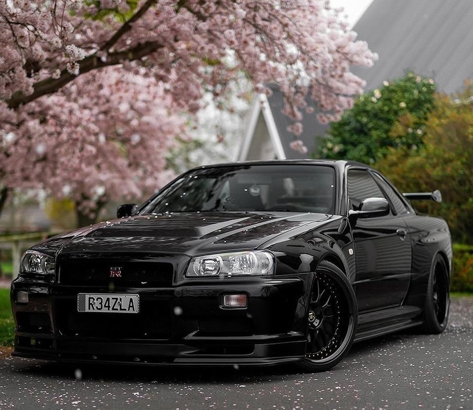 autoass's tweet photo. Nissan R34 Skyline GT-R https://t.co/0GjXX1bIr9