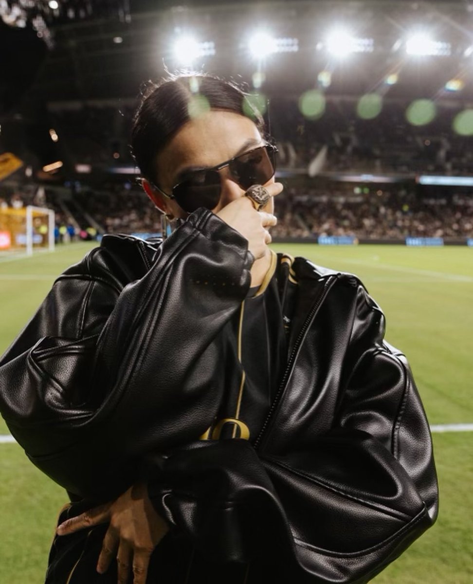 AGNEZ MO tweet media