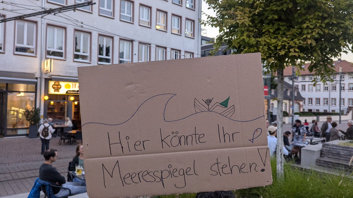 Kurt_C_Hose's tweet image. Globaler Klimastreik in Darmstadt, heute als Tanzdemo. 

#danceLikeTheirsNoTomorrow
#Klimastreik #NowForFuture #FridaysForFuture