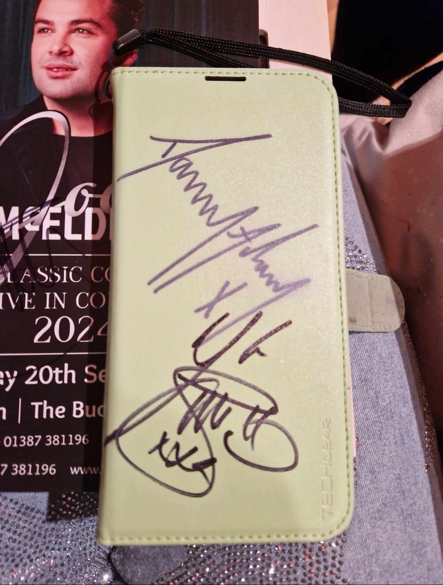 Georgia Ann Dingwall (@ggdingwall911) on Twitter photo Now got signatures of both my faves
🥰🥰🥰🥰❤️❤️❤️❤️
Love you both
🥰🥰🥰🥰❤️❤️❤️❤️
<a href="/joemcelderry91/">Joe McElderry</a>
<a href="/DannyAdams007/">Danny Adams</a> Now got signatures of both my faves
🥰🥰🥰🥰❤️❤️❤️❤️
Love you both
🥰🥰🥰🥰❤️❤️❤️❤️
<a href="/joemcelderry91/">Joe McElderry</a>
<a href="/DannyAdams007/">Danny Adams</a>