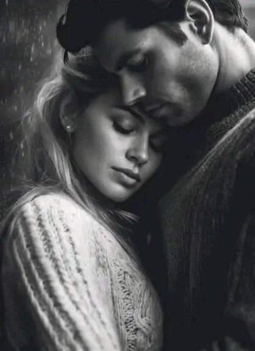 "الحضن أعظم من كل كلمات الحب"
هيا كفنيني مع صحوة البرتقال
بين ذراعيك."