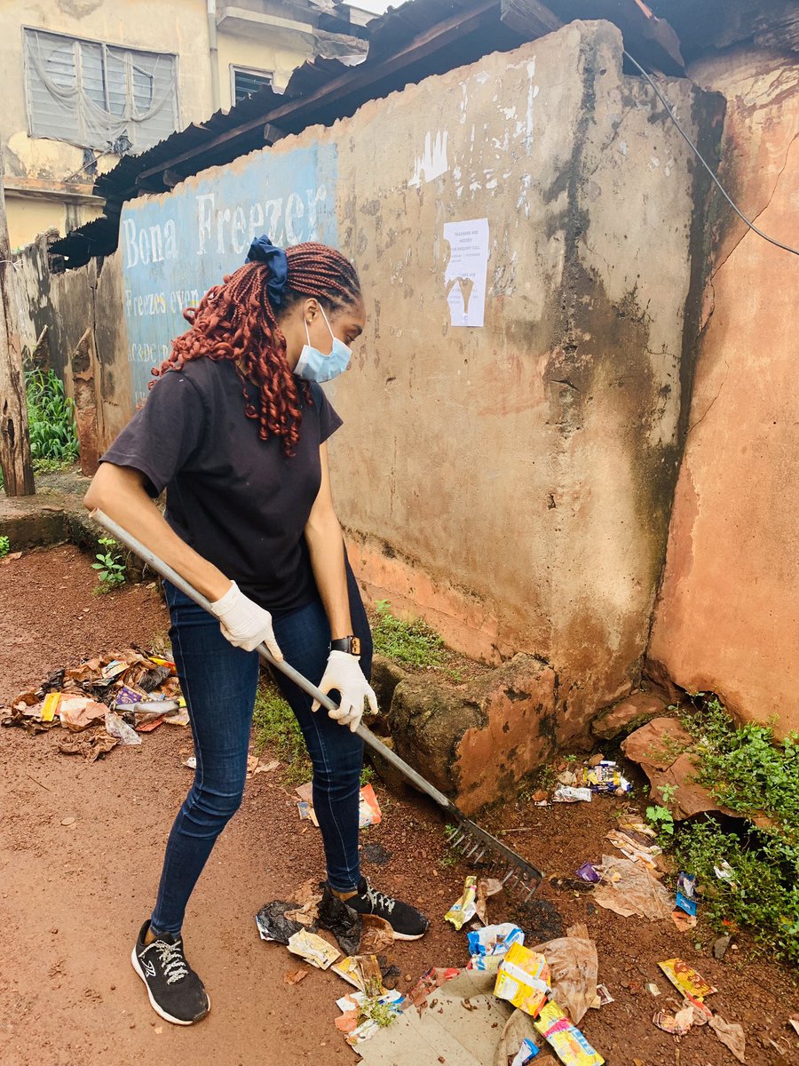 Today, I led a clean-up initiative with @enuguglobalshapers at Obiagu, Amausa Market to mark ‘World Clean-Up Day!’ By coming together, we not only cleaned the market but also raised awareness about responsible waste management and disposal.

 #cleanenugu #worldcleanupday