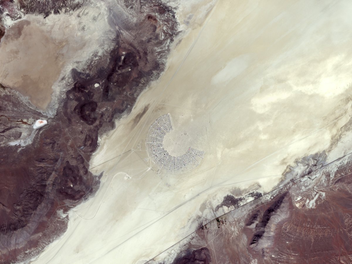 Earth from Space: Burning Man festival dlvr.it/TDTtGw
