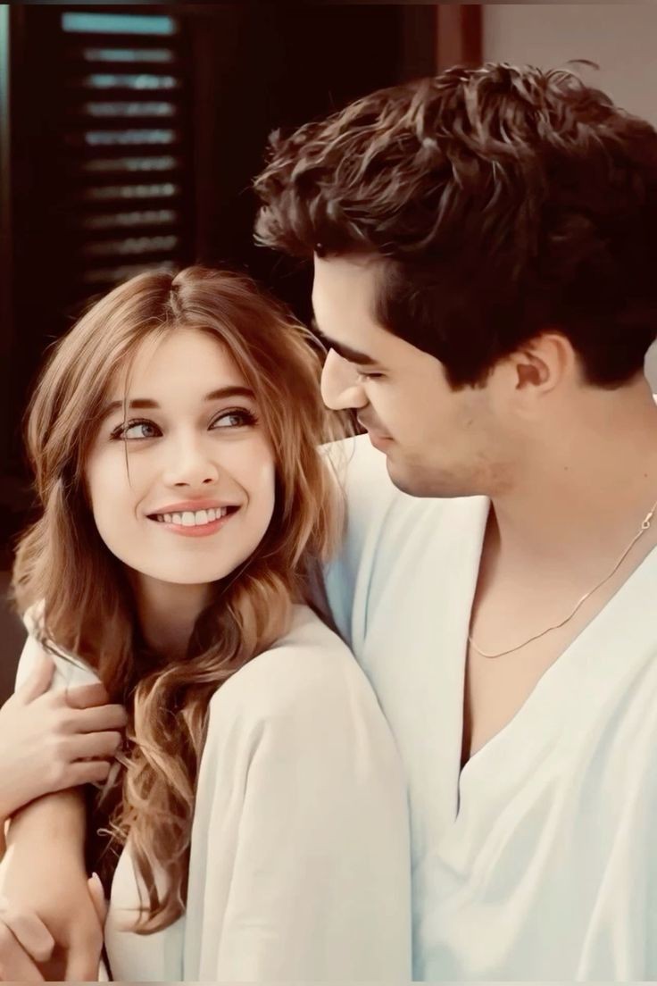 Pyari_Sanam_07's tweet photo. Koi mile To uh mile wo mile to sukun mile ♥️ https://t.co/JIGY0YwWqu