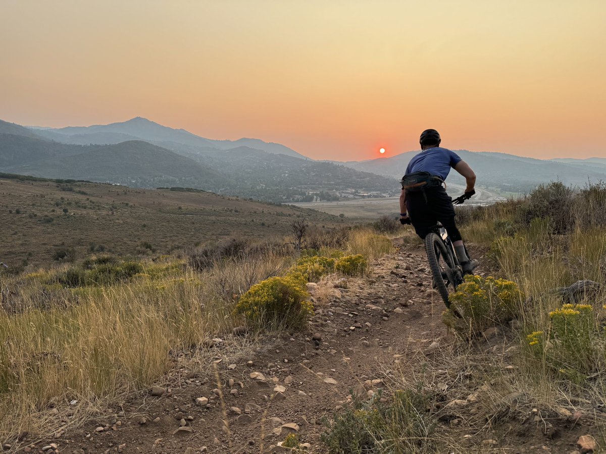 usskiteam's tweet photo. From biking to skiing and beyond, thank you @WigwamSocksUSA for keeping us going no matter the season 🚲🎿

#wigwamsocks #morethanmerino #lovemywams #wiscomade https://t.co/zeyYPs4zhg
