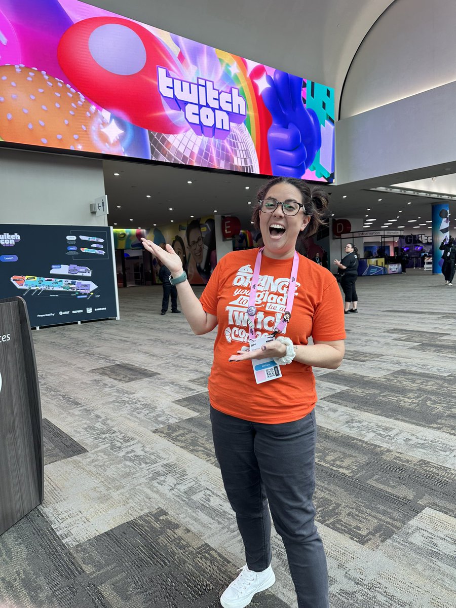 Made it! Where should I go first! 
#TwitchCon2024