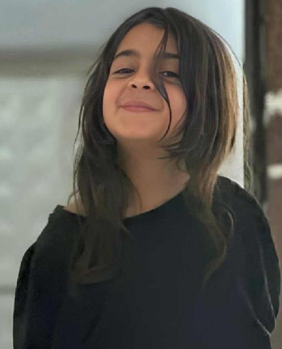 Narin'in kaybolması üzerinden 1 aydan fazla, bulunmasının üzerinden 2 hafta geçmesine rağmen hâlâ nasıl ve kimler tarafından katledildiği belli değil.

Bir an önce tespit edilip #NarininKatillerindenHesapSorulsun