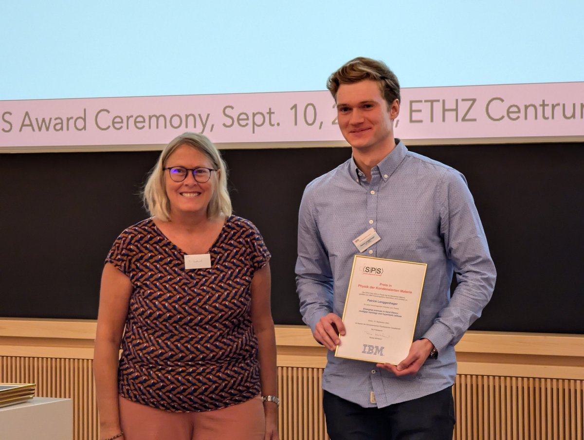 UZH_TopoMat's tweet image. Congratulations 👏 to our student Patrick Lenggenhager, whose PhD thesis was recognized by the SPS (Swiss Physical Society) Award in Condensed Matter Physics - sponsored by IBM & handed by SPS president Teresa Montaruli.
Another trophy 🏆 after receiving the Silver Medal of ETH!