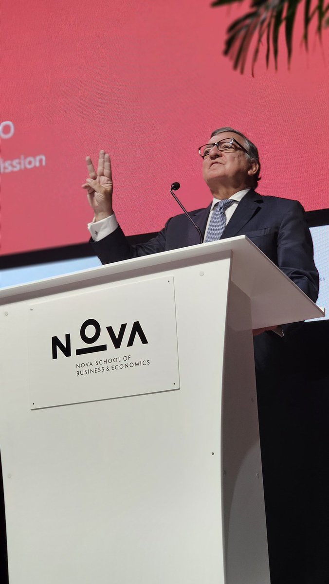 Delighted to have given the keynote speech about Politics &amp; Public Policy at the inauguration of the <a href="/NovaSBE/">NovaSBE</a> Public Policy Institute, congratulations <a href="/NovaSBE/">NovaSBE</a> <a href="/novasbedean/">Dean Pedro Oliveira</a> <a href="/luismbcabral/">Luís Cabral</a> <a href="/pedromoliveira/">pedro oliveira</a>