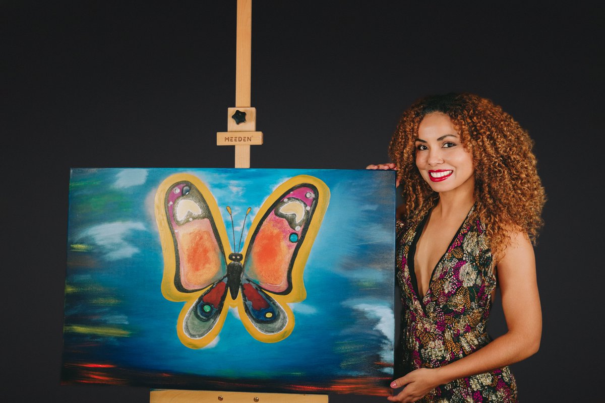 🇺🇸 "Flight in Refuge" 🦋 My latest painting tells a story of strength and vulnerability.
🇪🇸 "Vuelo en Refugio" 🦋 Mi última pintura habla de fuerza y vulnerabilidad.
🇧🇷 "Voo em Refúgio" 🦋 Minha última pintura fala de força e vulnerabilidade.
betweenentremundos.com