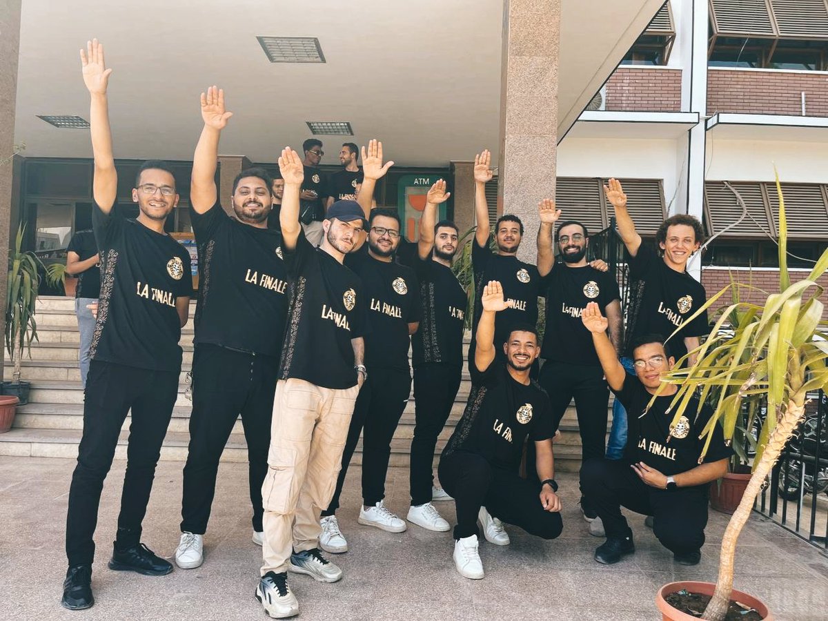 خلاص ظبطت اللغة وقررت تسافر 

الصورة اللي هتطلعلك فخامسه طب :