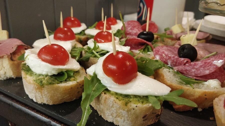 Café Marius (@cafemariusem) on Twitter photo Culture Night in Cork is now!
<a href="/EnglishMarket/">The English Market</a> is open with plenty of surprises and music.
Lots of sweets and many more ready to delight you.
Let’s party!
#cork #corkcity #corkireland #culturenight #ireland Culture Night in Cork is now!
<a href="/EnglishMarket/">The English Market</a> is open with plenty of surprises and music.
Lots of sweets and many more ready to delight you.
Let’s party!
#cork #corkcity #corkireland #culturenight #ireland