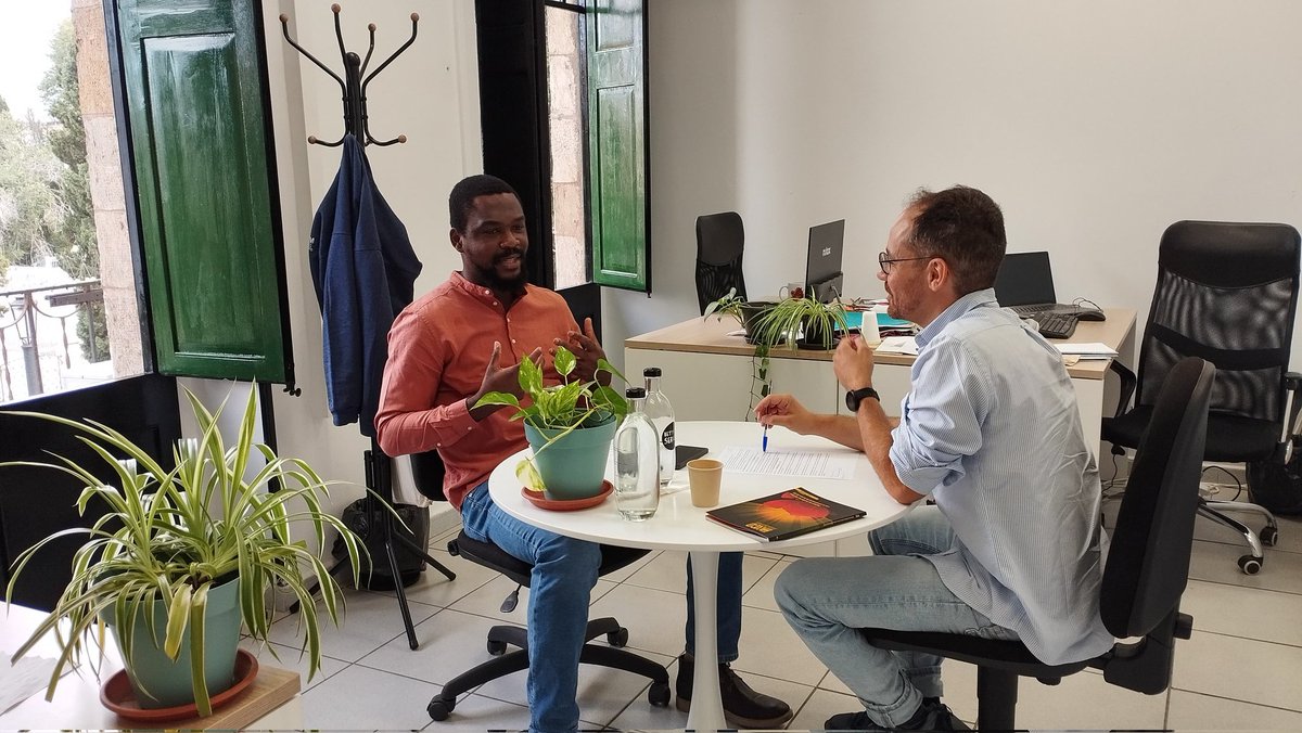 Roland_Mimingoy's tweet photo. Le jeudi 19/09/2024 dans le bureau de @xcdcatalunyasud, j'ai été interviewé en tant qu'acteur sociopolitique congolais par le coordinateur de la fédération, monsieur @AlcocebaJosep pour la rédaction de leur 11e revue XCD qui sera intitulée "PARLONS DE LA VIOLENCE STRUCTURELLE". j'ai abordé le cas du Congo🇨🇩 dans plusieurs secteurs.
Sortie le 12/12/2024
#Dignité