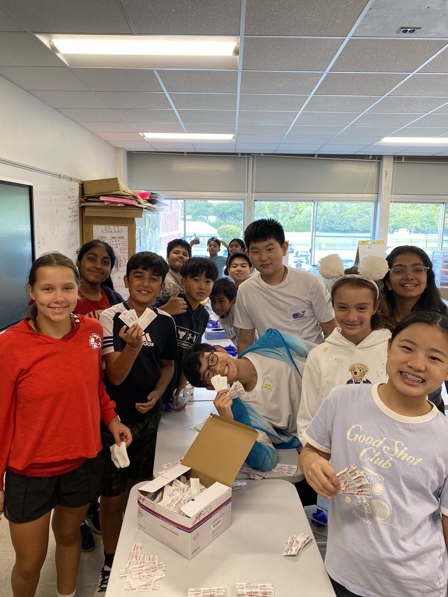 The Community Service Learning Club is busy making mini medical kits for our classrooms and offices. <a href="/_ChadGleason/">Chad Gleason</a> <a href="/saraballute/">Sara Ballute-Scianablo</a> @cdellerba2
