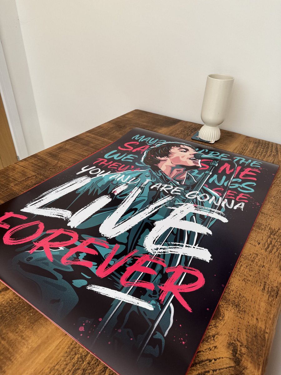 DaveRobDesign's tweet image. Champagne Supernova and Live Forever prints now on the shop in a range of sizes 
DaveRobshop.com plus we are at Spinningfields makers market tomorrow 11-5 #manchester #Manchester #oasis #spinningfields