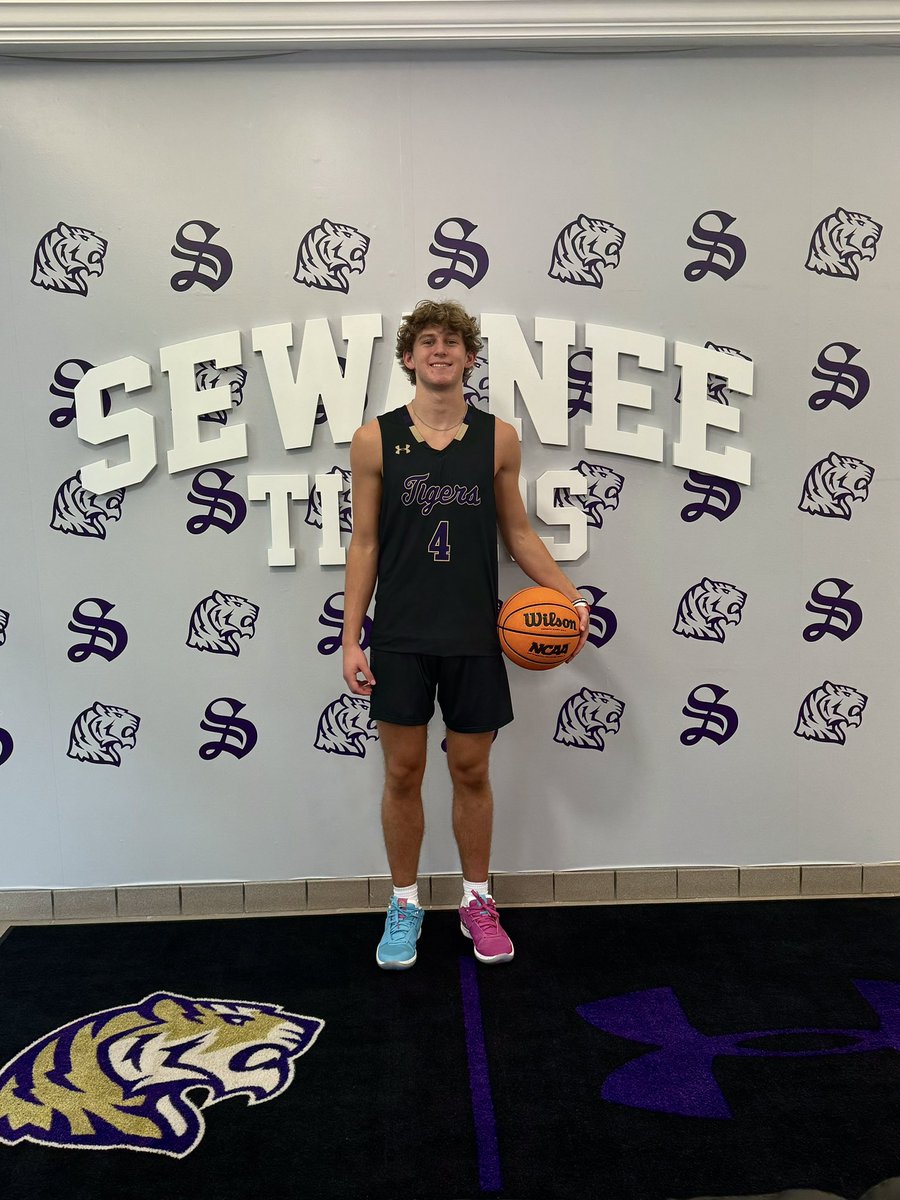 Hunter Moss (@hunter1moss) on Twitter photo After a great visit, I am blessed to receive an offer from The University of the South <a href="/SewaneeHoops/">Sewanee Basketball</a> After a great visit, I am blessed to receive an offer from The University of the South <a href="/SewaneeHoops/">Sewanee Basketball</a>