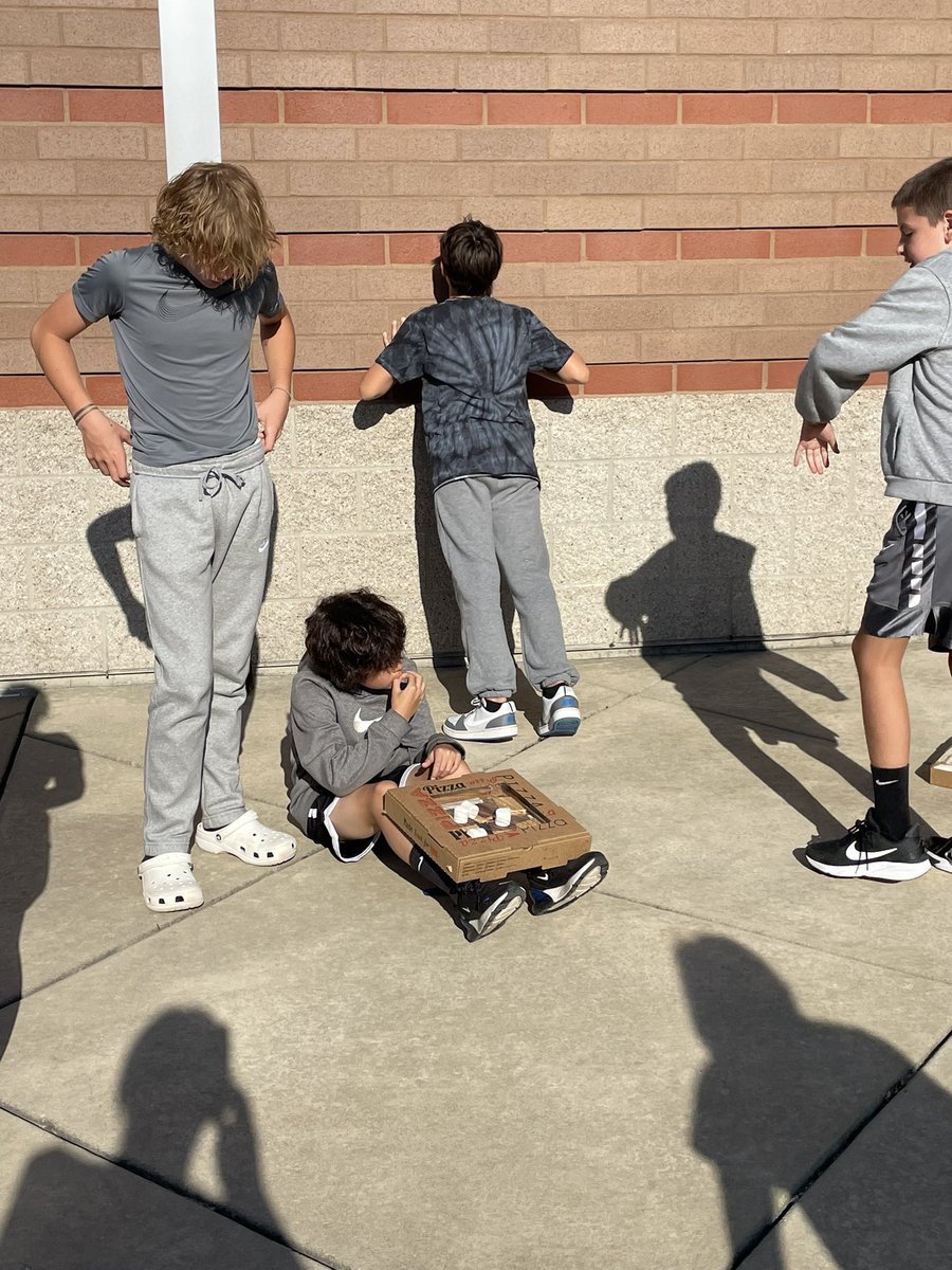 MannerClass's tweet image. Solar S’mores for the win today! We had so much fun building our solar ovens and melting our s’mores! @WSMSwolves #WeAreWentzville