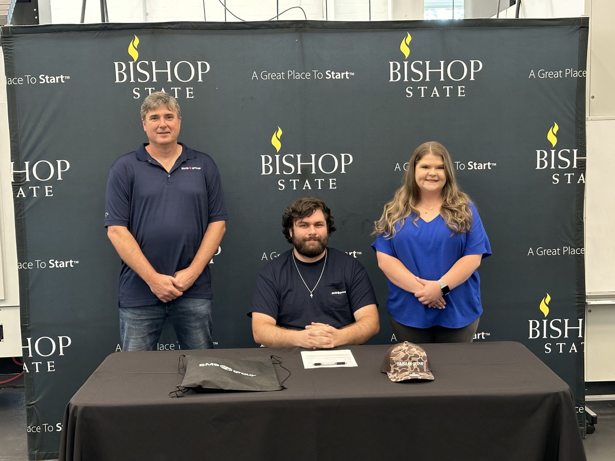 BishopState's tweet image. 🎉 Congrats to Jake Leckie on officially beginning his Machine Tool Apprenticeship with @SMS Group! 🛠️ We’re excited to see Jake take the next step in his career through this incredible opportunity.
#BishopStatement #Apprenticeships #MachineToolTechnology #SMSGroup #SkilledTrades