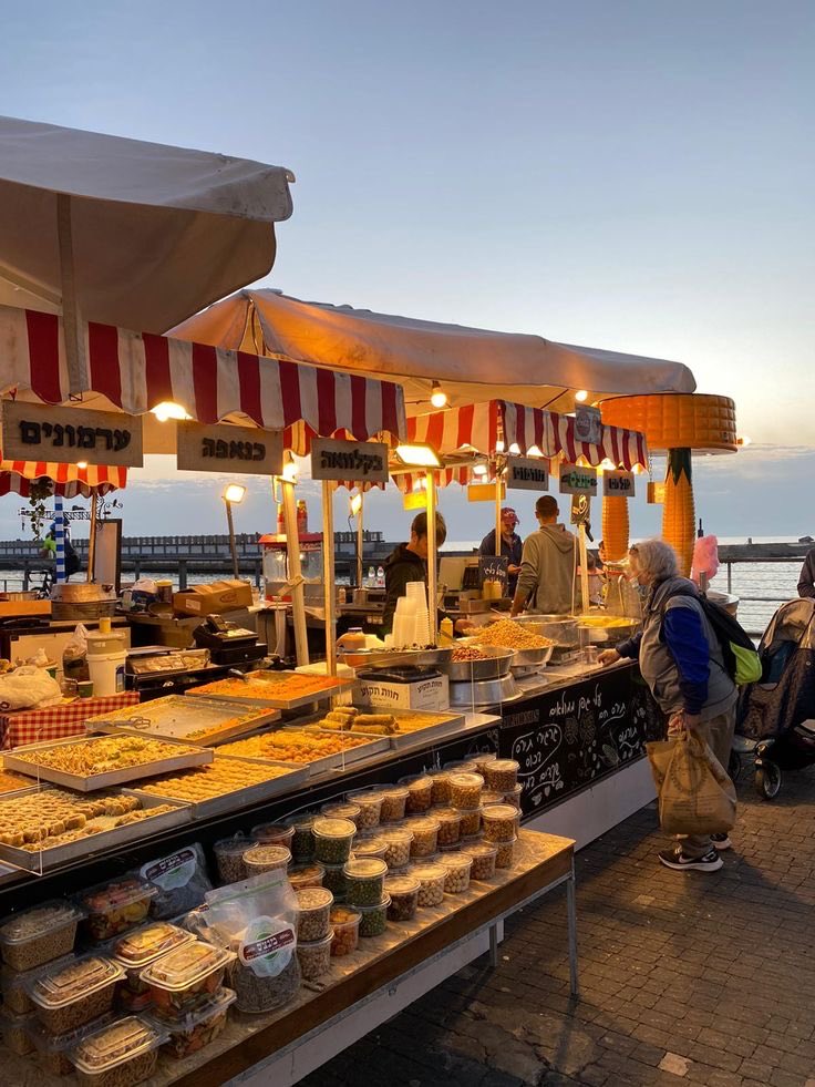funfoodpolls's tweet photo. ���˚⊹ try food from an international food market! ₊˚⊹
⟡🍽️₊˚⊹♡
interactive thread 🧵 food poll :) https://t.co/Ri02TcHRQ2