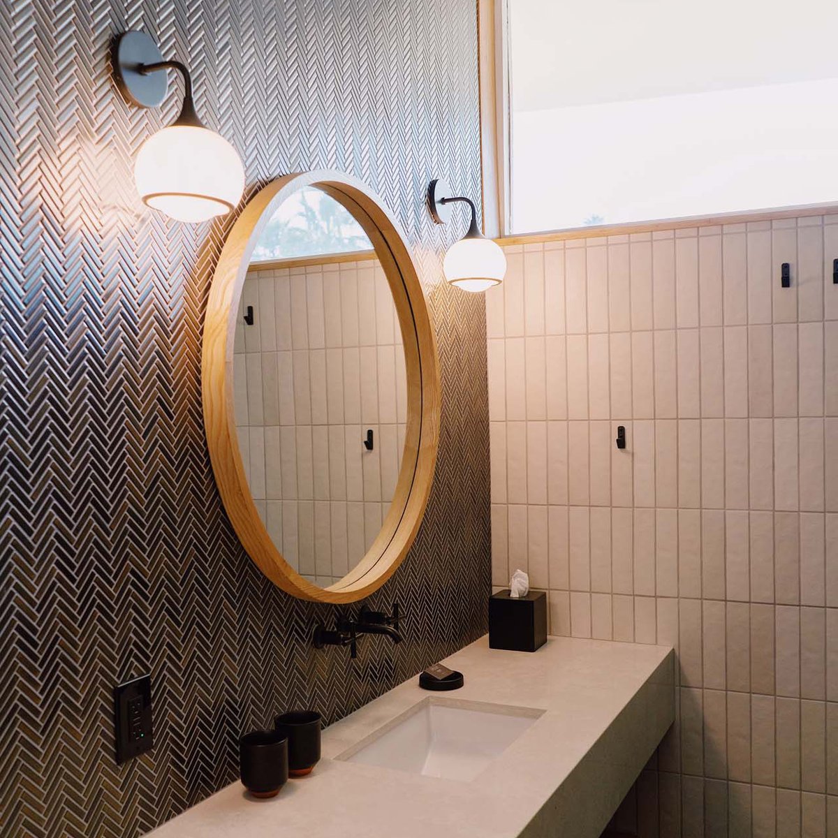 motiquetravel's tweet image. Reimagined as a luxury Motique®, Azure Sky in Palm Springs, CA remixed midcentury modern with an eye toward desert luxury.
. 
📸: Azure Sky Website
. 
#motique #palmsprings #midmod #midcenturymodernfurniture #desertluxury