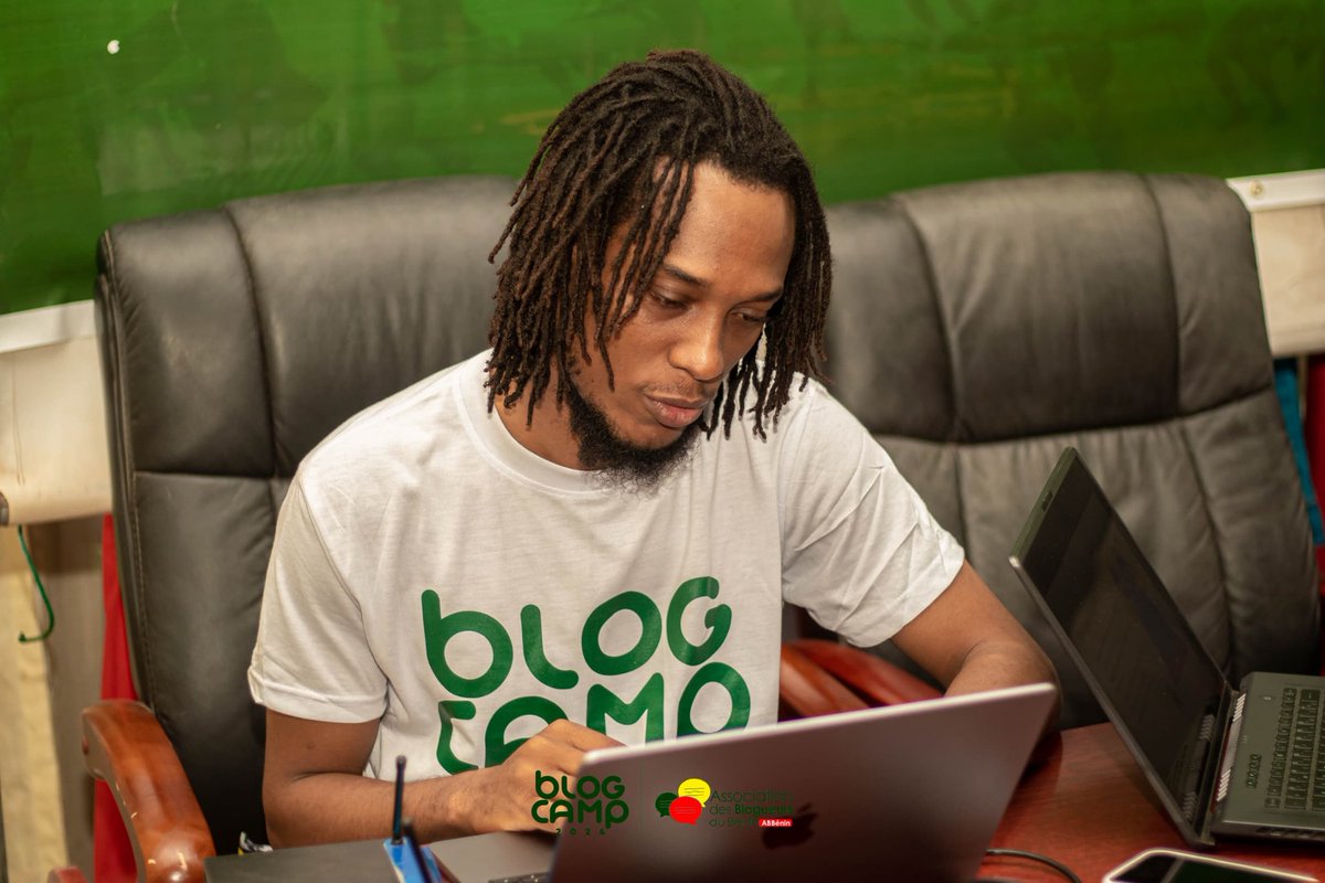 iamTontonMax's tweet image. Écrire un article de Blog 
Créer un Blog avec #WordPress et l'animer 
Créer un Podcast

Ces thématiques ont fait l'objet de formations dispensées par @foumi_, @pepinogeorgah_ et moi-même, durant le #BlogCamp 2024 de l' @ab_benin.

Natitingou gardera le souvenir de nos travaux.