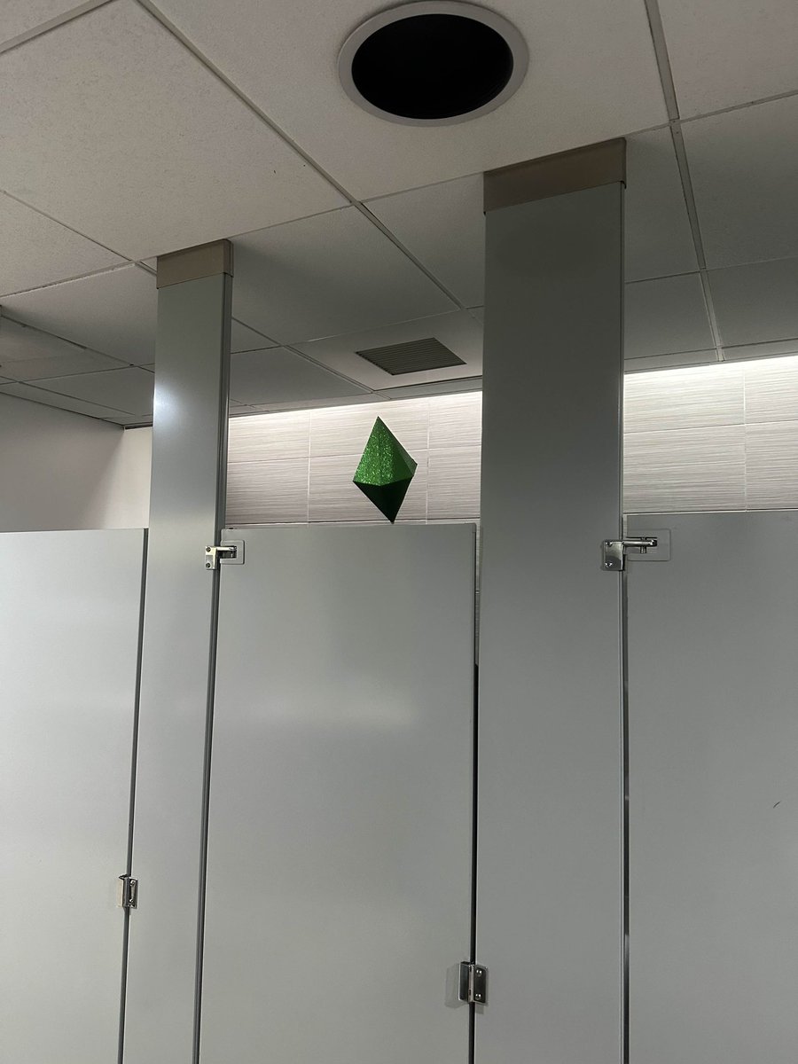 Zefrine (she/her) tweet media