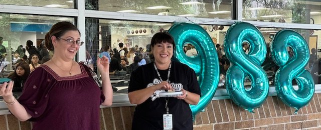 ClarkCounsDept's tweet photo. Today during lunches, our Coogs helped spread suicide prevention awareness. If you or someone you know is struggling, please reach out for help. 🐾☺️
@988Lifeline @NISDClark @Clarkpub @TCClarkAVID @ClarkTAFE https://t.co/KHOnfCqhDQ