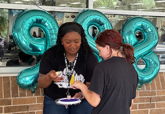 ClarkCounsDept's tweet photo. Today during lunches, our Coogs helped spread suicide prevention awareness. If you or someone you know is struggling, please reach out for help. 🐾☺️
@988Lifeline @NISDClark @Clarkpub @TCClarkAVID @ClarkTAFE https://t.co/KHOnfCqhDQ