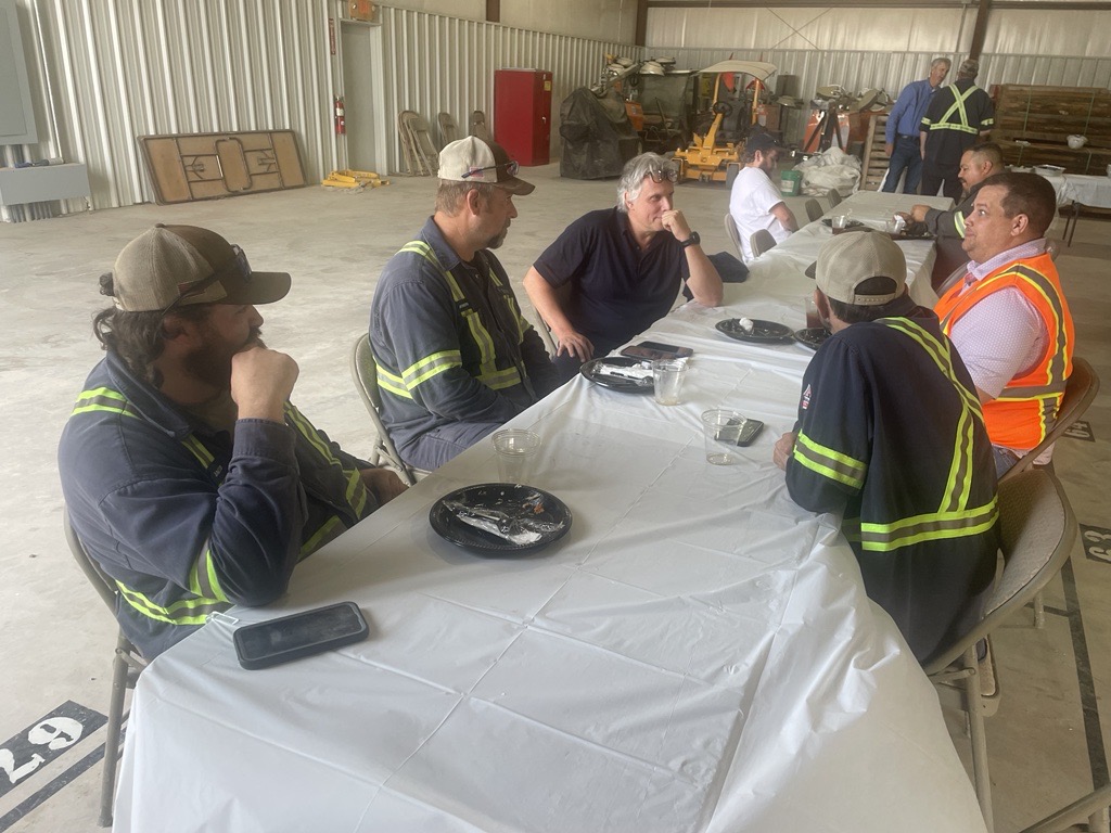 _LucaZanotti's tweet photo. I also visited our Oklahoma service center.  With this acquisition in 2017 came our first, and only, trucking fleet. We have been able to grow our fleet and bring trucking also to the Midland service center, thanks to the knowledge and dedication of the local team.  #TenarisInUSA https://t.co/PkRBAH2T9s