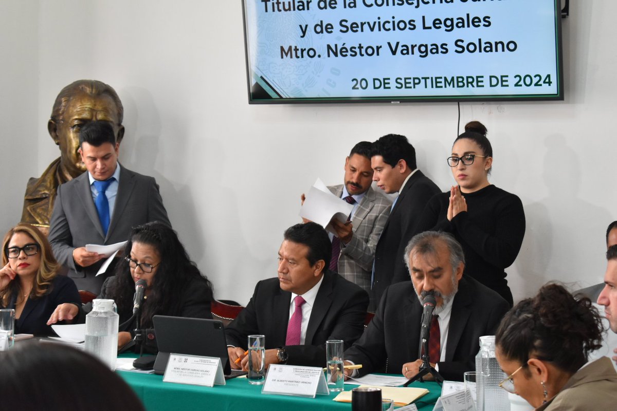 Sigue la comparecencia del titular de la Consejería Jurídica y de Servicios  Legales, Néstor Vargas Solano, como parte de la Glosa del #6toInformeCDMX.  https://t.co/hWdEzDBHDa
