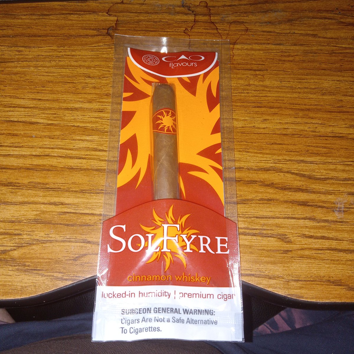 mobarbq's tweet image. CAO SolFyre Petit Corona Natural. #cigars #cigarillo #cinnamonwhiskeyinfused #cameroonwrapper🇨🇲 @caocigars