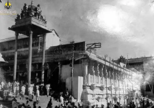 OurTemples's tweet photo. How many of you know that Chandrababu Naidu is the one who demolished the ancient 1000 pillar mandapa in Tirumala in 2003?!  It was constructed in the year 1472 A.D

Now he lectures about purity by completely destroying the temple earlier.  

Till date the mandapa is not built.  @ChinnaJeeyar swami has fought against this atrocity then. 

May twitteratis who rant in X today may not even be born then or may be learning to walk/speak

This pot is calling the kettle black