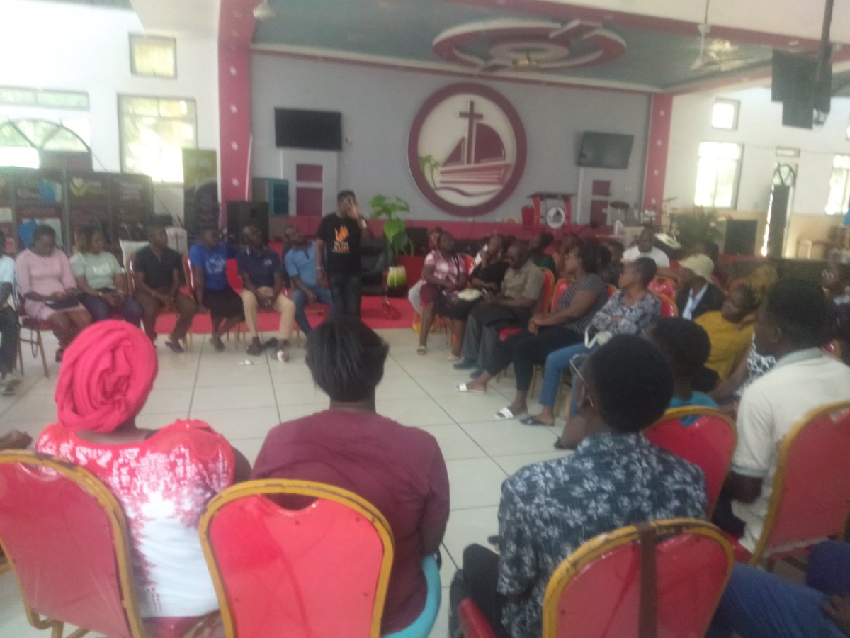 Rockypeter10's tweet photo. @humanprotectjus  counter human trafficking awereness in miritini sub- county in Mombasa county https://t.co/Q0pGdEi7Vh