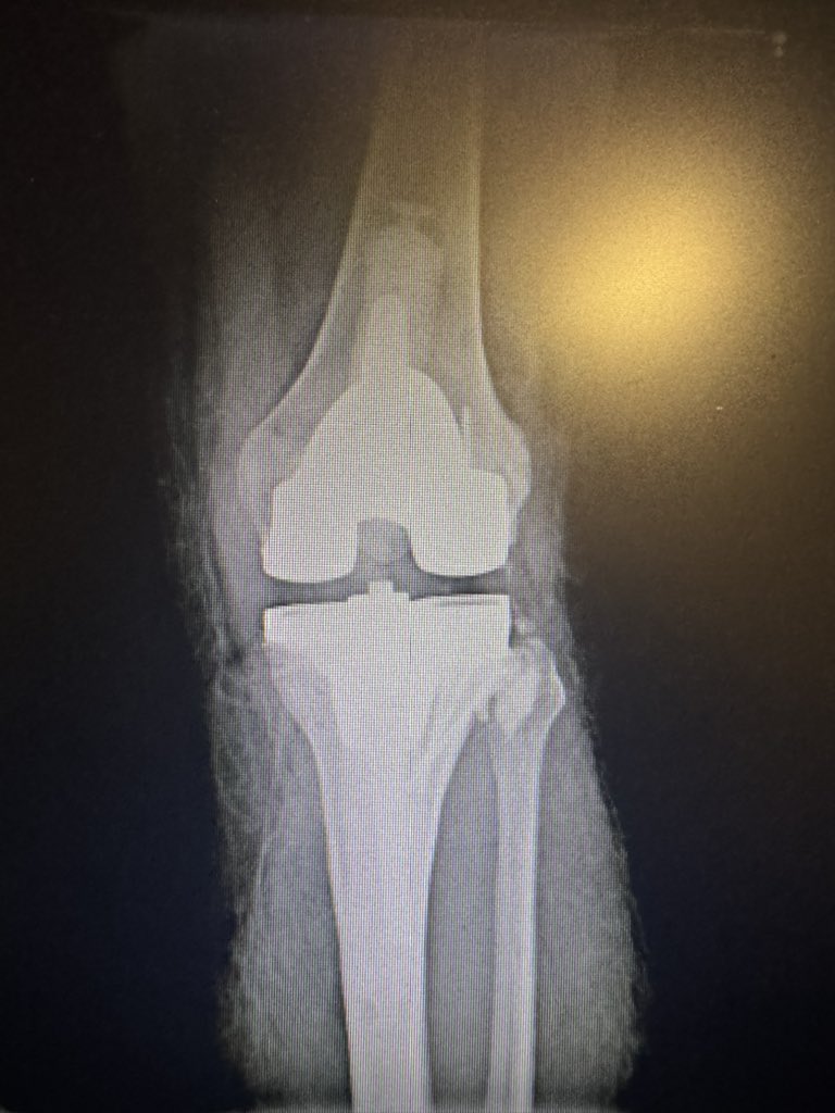 Very General Orthopaedist tweet media