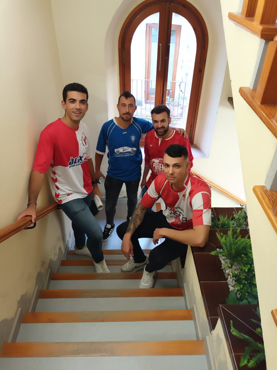 C.F. Les Planes tweet media