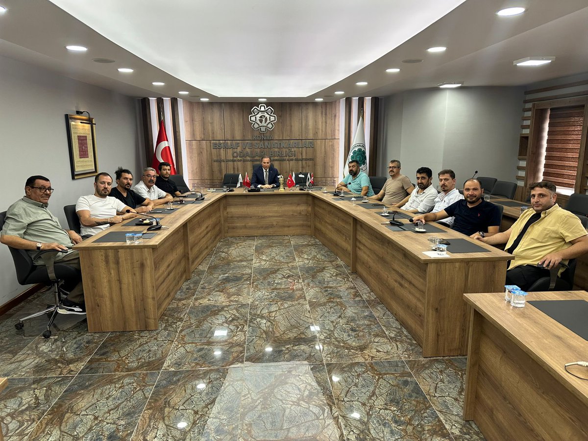 Federasyon’umuz Bugün Konya Esnaf ve Sanatkarlar Odaları Birliği Başkanı ve Türkiye Şoförler ve otomobilciler Federasyonu Genel Başkan Vekili Sayın Muharrem Karabacak Başkanımız’a Ziyarette bulundu.

Başkanımız Muharrem Karabacak ile iştişarelerde bulunduk.