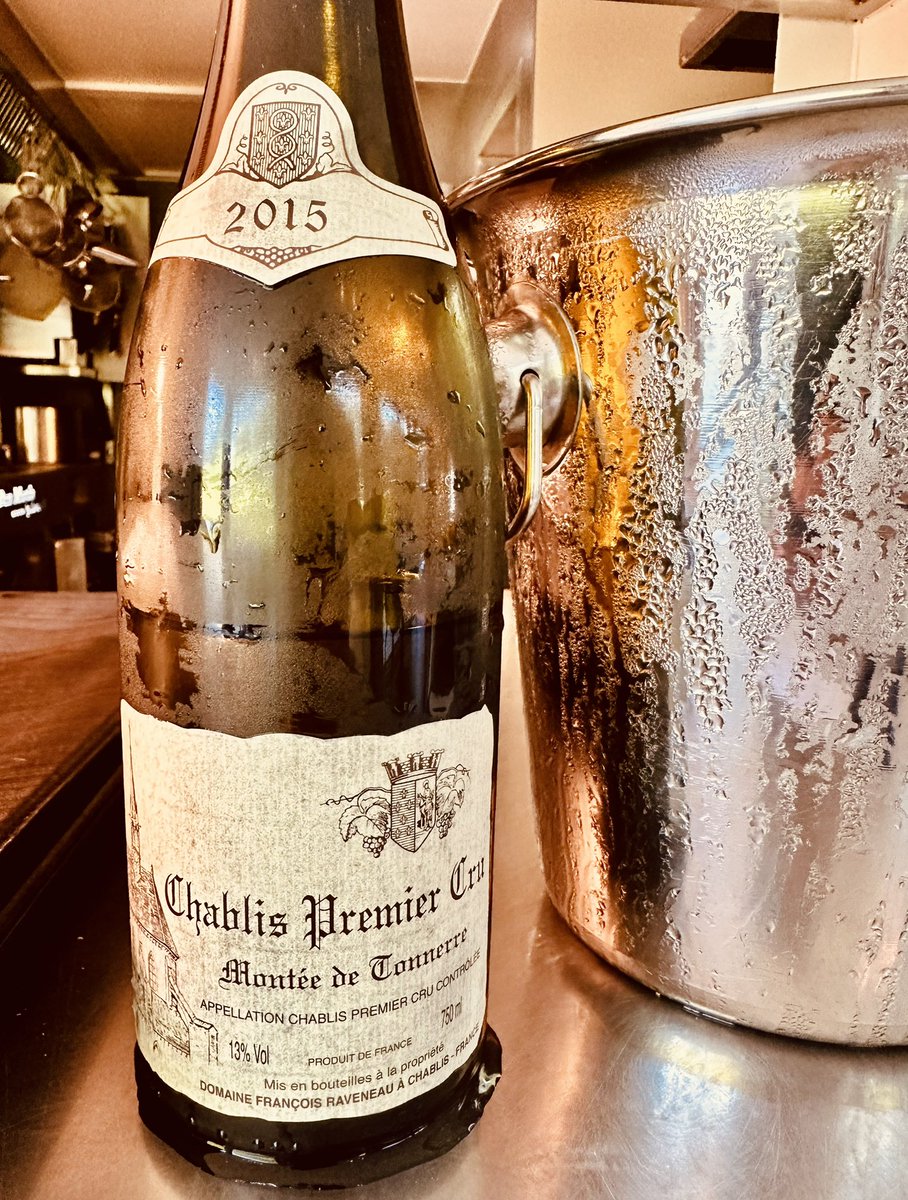 Belle petite bombe, tout en fraîcheur et qui prend de l’ampleur au fur et à mesure de l’ouverture ! Grand Chablis 🤗