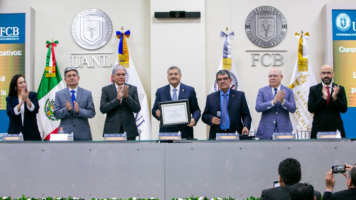 La Facultad de Ciencias Biológicas de la <a href="/uanl/">UANL</a> obtuvo la reacreditación de las Licenciatura en Biología y en Biotecnología Genómica, otorgadas el Comité de Acreditación de la Licenciatura en Biología (@CACEB). <a href="/CopaesMx/">COPAES</a> los felicita por fortalecer sus estándares de calidad