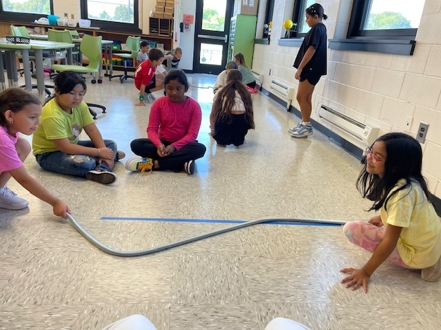 Bethpage Grade 4 students had a great time exploring different "waves" in our STEM Labs this week.