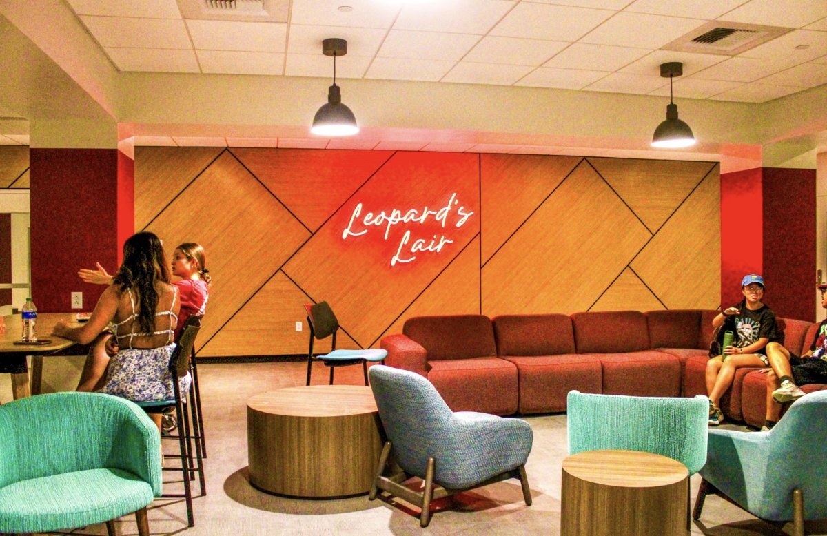 Leopard’s Lair, the college’s newest student space, located in the Farinon College Center. Equipped with a lounge, meeting rooms, study and social zones, the area is intended to host student events and hangouts. Discover more on our virtual tour; youvis.it/UFJERh