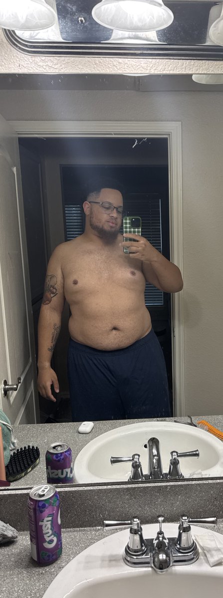 DrPickUrBrain97's tweet photo. Loving the Skin Iβm in. #FuckWitIt #satx https://t.co/Dv5JdLg0kb