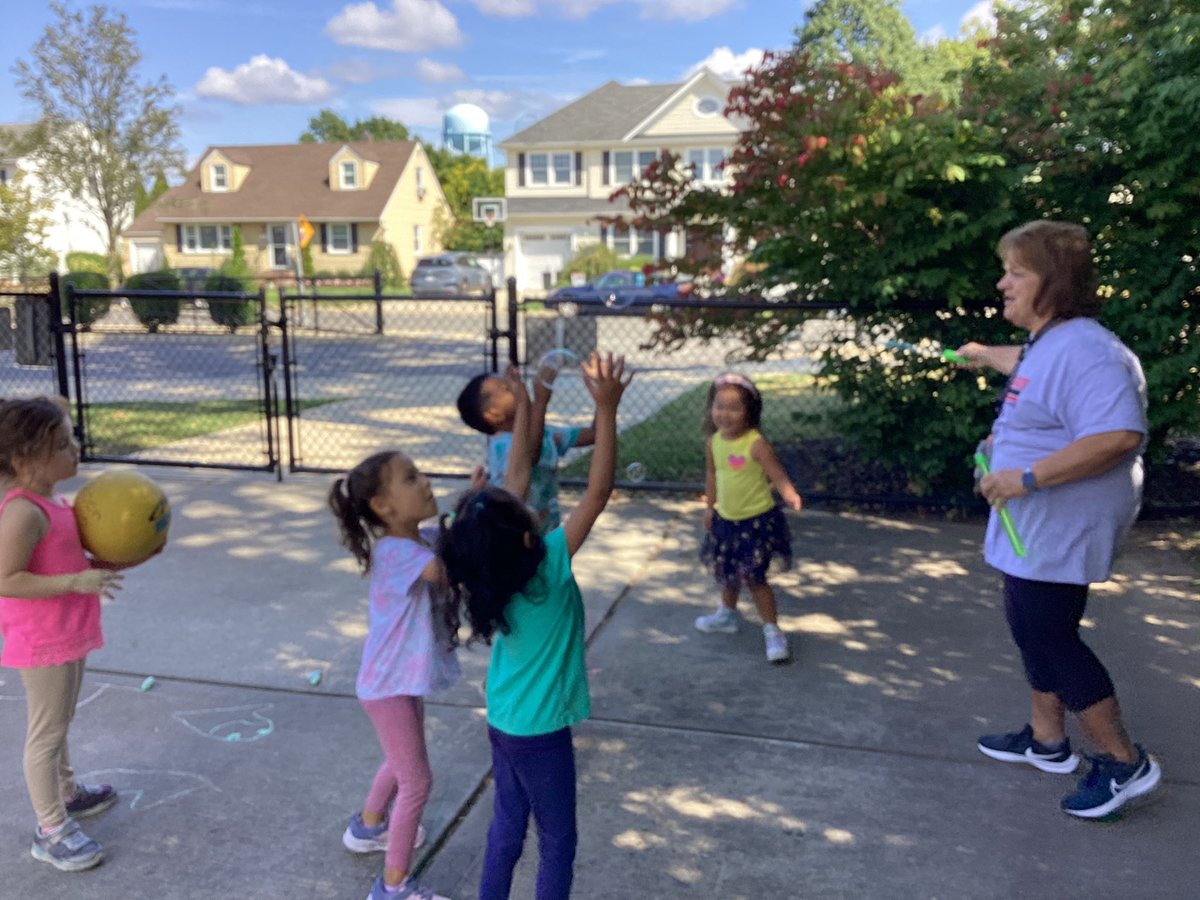 Mrs. Pearsall tweet media