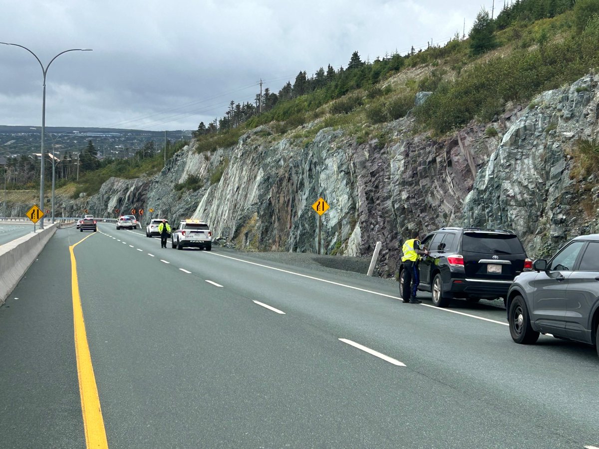 RNC_PoliceNL's tweet image. Operational Patrol Services and RNC Traffic Services officers issued 32 summary offence tickets, 31 of which were for speeding, during a two hour traffic initiative on the Team Gushue Highway today. 

Please report unsafe driving by calling 911.

#nltraffic