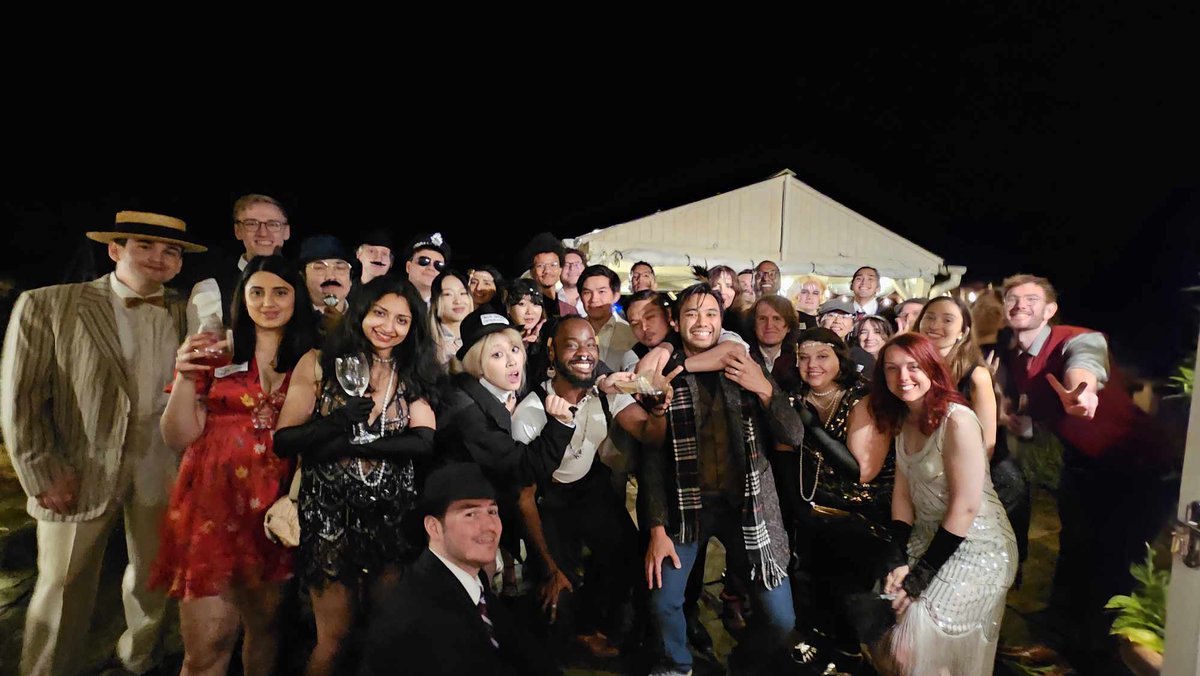 Another year another *Impeccable* weekend with these incredible humans, it won't let me tag you all but you all are THE best 🥹❤️ 

Also 1920's murder mysteries are peak 🍷🔍