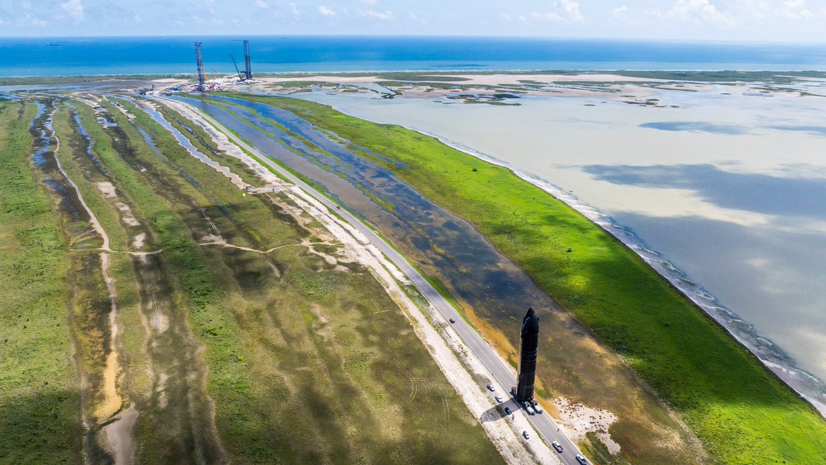 SpaceX tweet picture