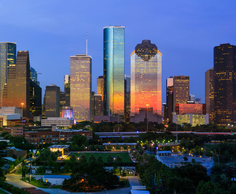 Big Law Firms Expand Energy, Infrastructure Teams in Houston dlvr.it/TDV3Sk