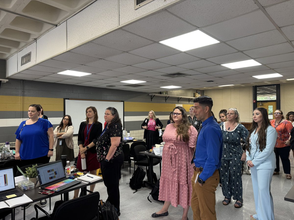 Jess Lopez-Grantham (she/her/hers) (@jess_lopezg0323) on Twitter photo 1st of the year for our 24-25 aspiring principals (P3) cohort! We had the joy of hearing from veteran Principal Covin <a href="/navarro_vikings/">Navarro ECHS</a> & discussing the significance of knowing our leadership story & developing equitable leadership! Excited 2 see our future principals in action! 1st of the year for our 24-25 aspiring principals (P3) cohort! We had the joy of hearing from veteran Principal Covin <a href="/navarro_vikings/">Navarro ECHS</a> & discussing the significance of knowing our leadership story & developing equitable leadership! Excited 2 see our future principals in action!