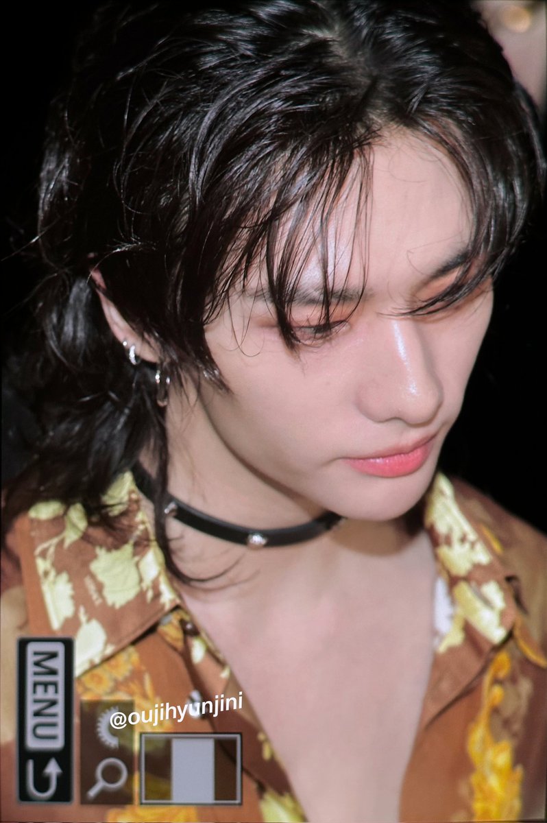 oujihyunjini's tweet photo. 240920

#현진 #Hyunjin #HYUNJINxVersace
#StrayKids #스트레이키즈 #ヒョンジン
#HyunjinAtMFW24
#VersaceSS25
@Versace https://t.co/jgo3NgTQH9