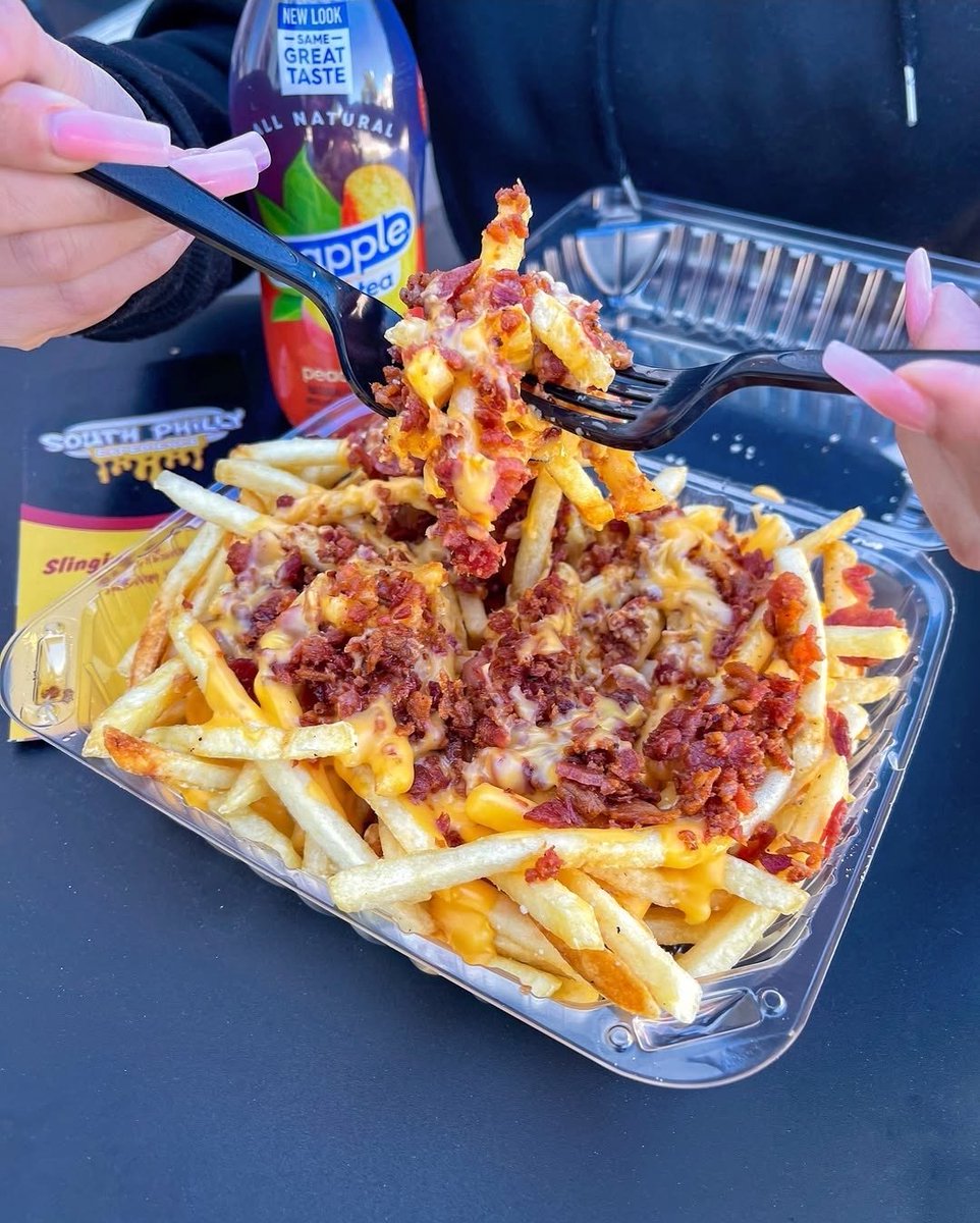 Bacon Cheddar Fries!! 🍟✌️ #FlavorTown #FYP